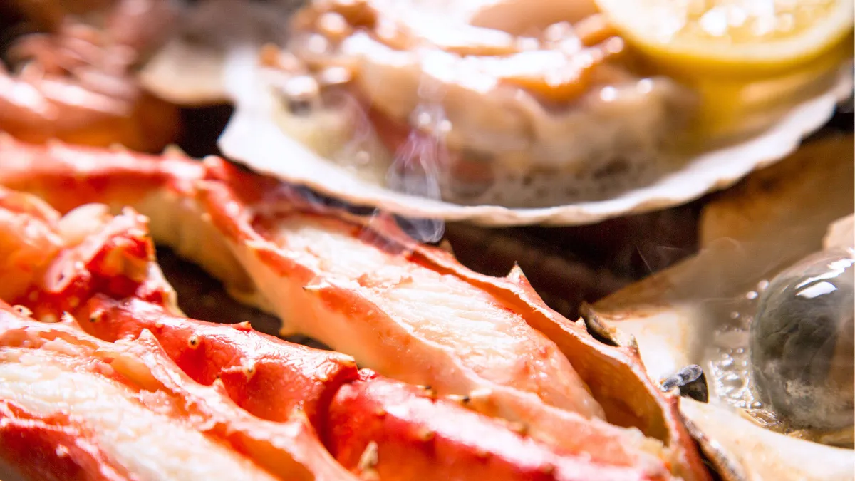 海鮮バイキング難陀-かに・ほたての料理撮影